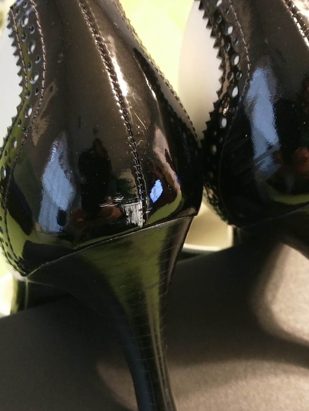 Vintage Franco Sarto Black and White Wing Tip Pumps - Picture 9 of 10